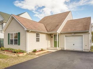 33 Dolphin Cir W, Bayville, NJ 08721