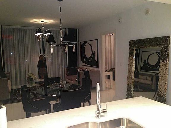 3rd image of 200 Biscayne Blvd Way APT 5010
