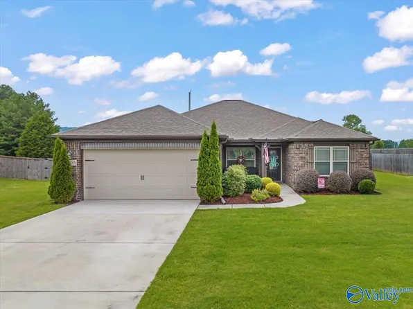 108 Stratman Dr, New Hope, AL 35760
