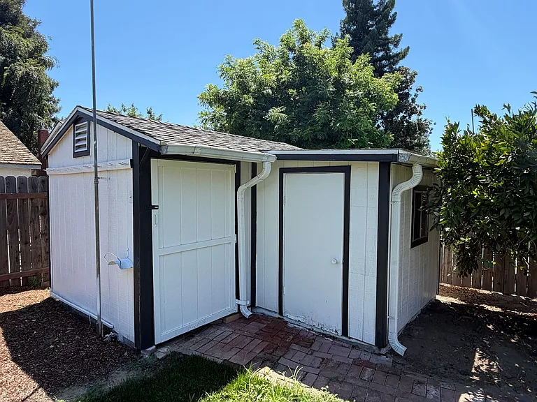 5933 W Iris Ct — Photo 28
