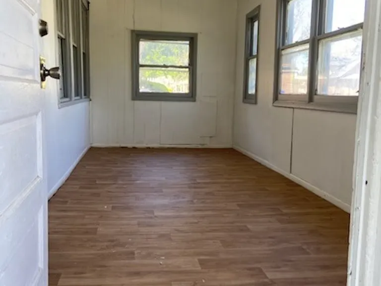 219 S Johnston Ave — Photo 20