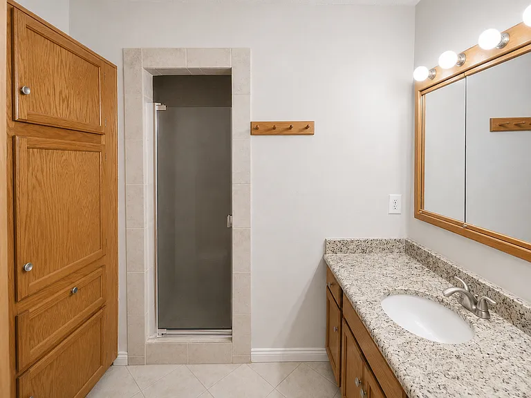 4601 Hazel St #B — Photo 8