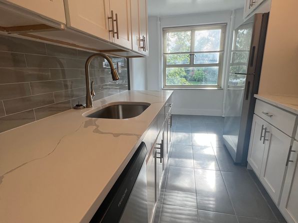 190-15B 73rd Ave #3C