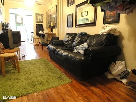 Rented by Citi Habitats | media 50