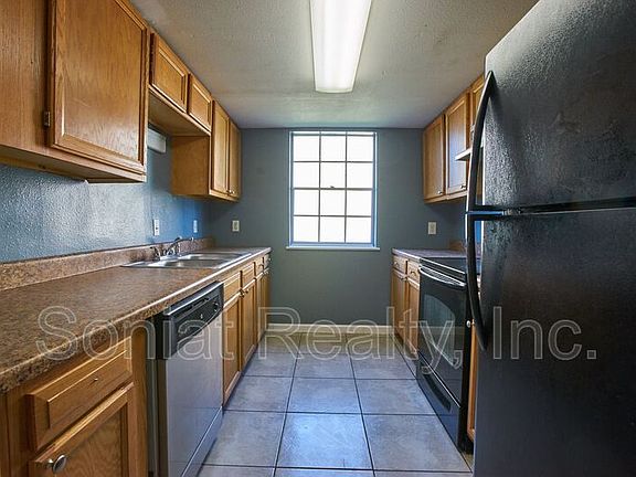 2nd image of 6952 Yorktown Dr