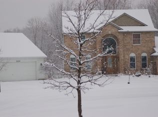 3213 Pinebluff Ct, Ann Arbor, MI 48105