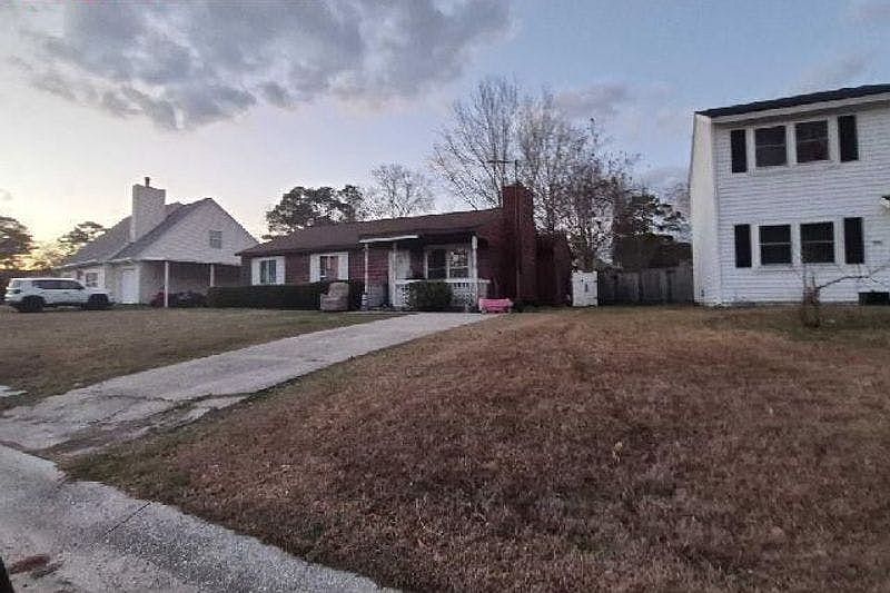 2nd image of 124 Traders Station Rd