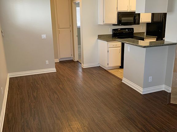 4th image of 4340 Kansas St #1