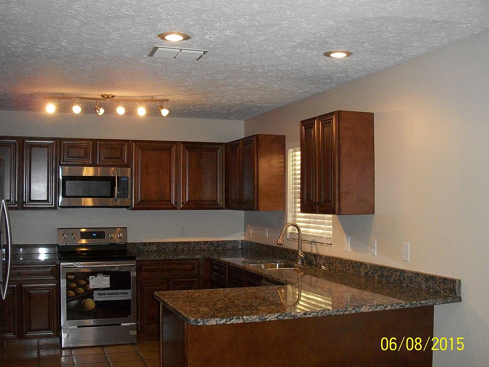2nd image of 8903 Bryn Mar Way