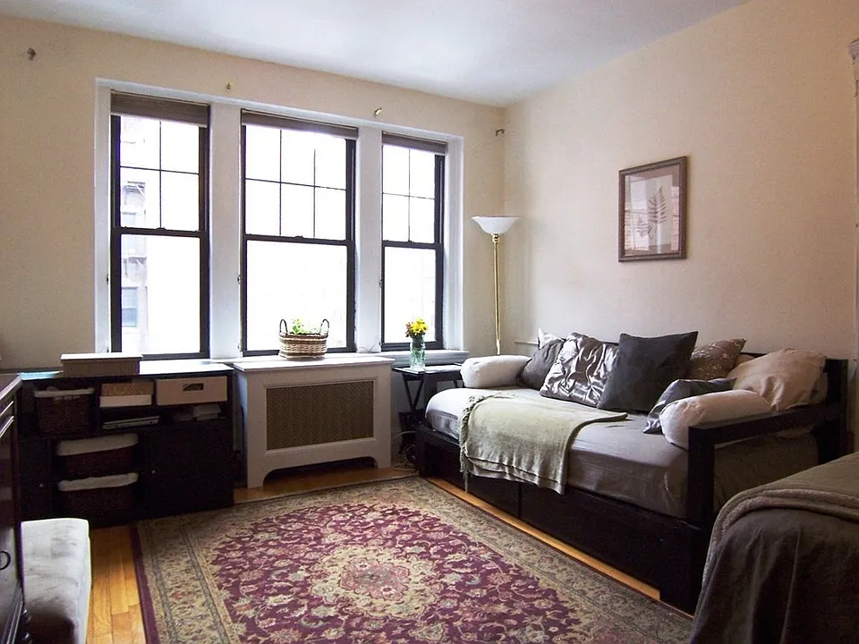62 Queensberry St #409