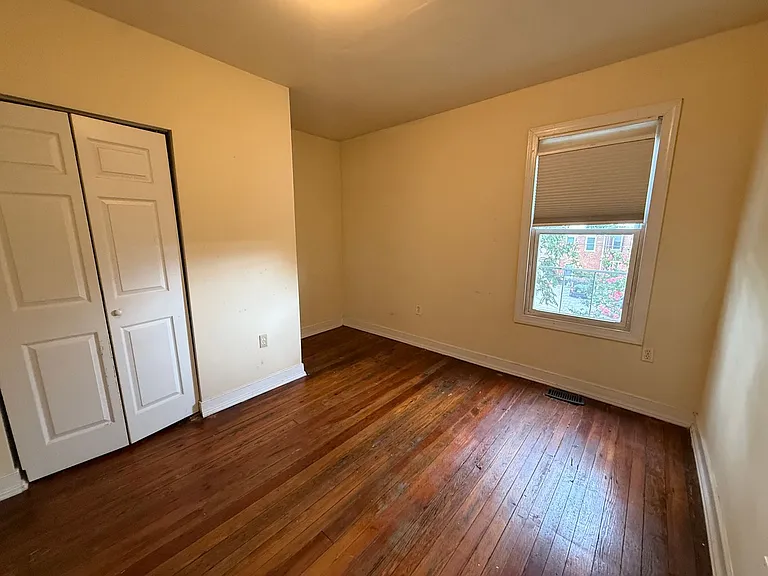 1242 Parkwood Ave — Photo 10