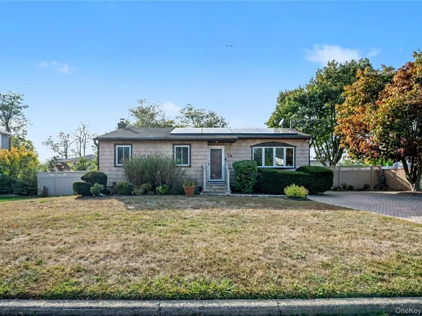 14 Campbell Street, Amityville, NY 11701