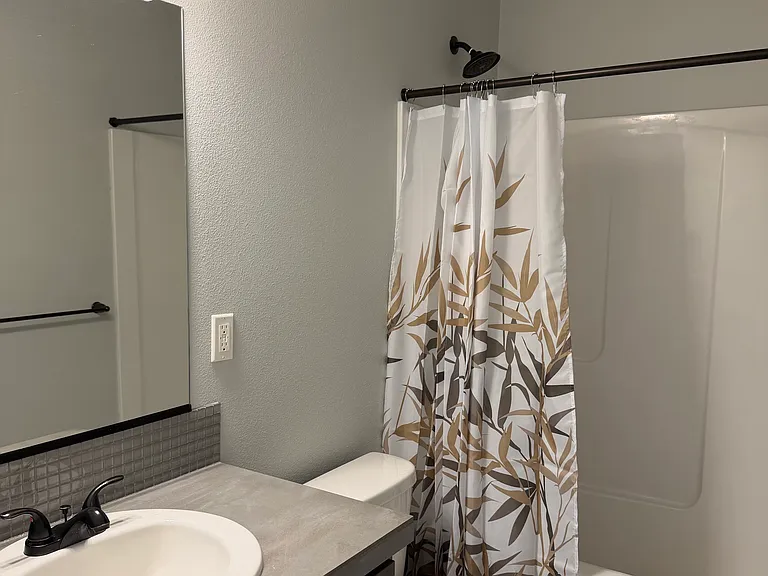 Upstairs Full Bath