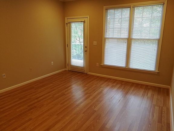 Living Area door to deck