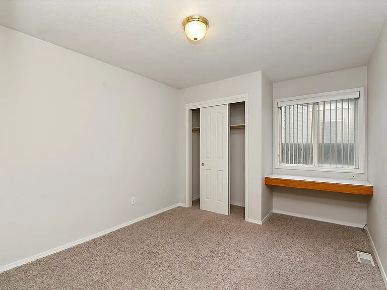 4245 S Danridge Ave — Photo 20