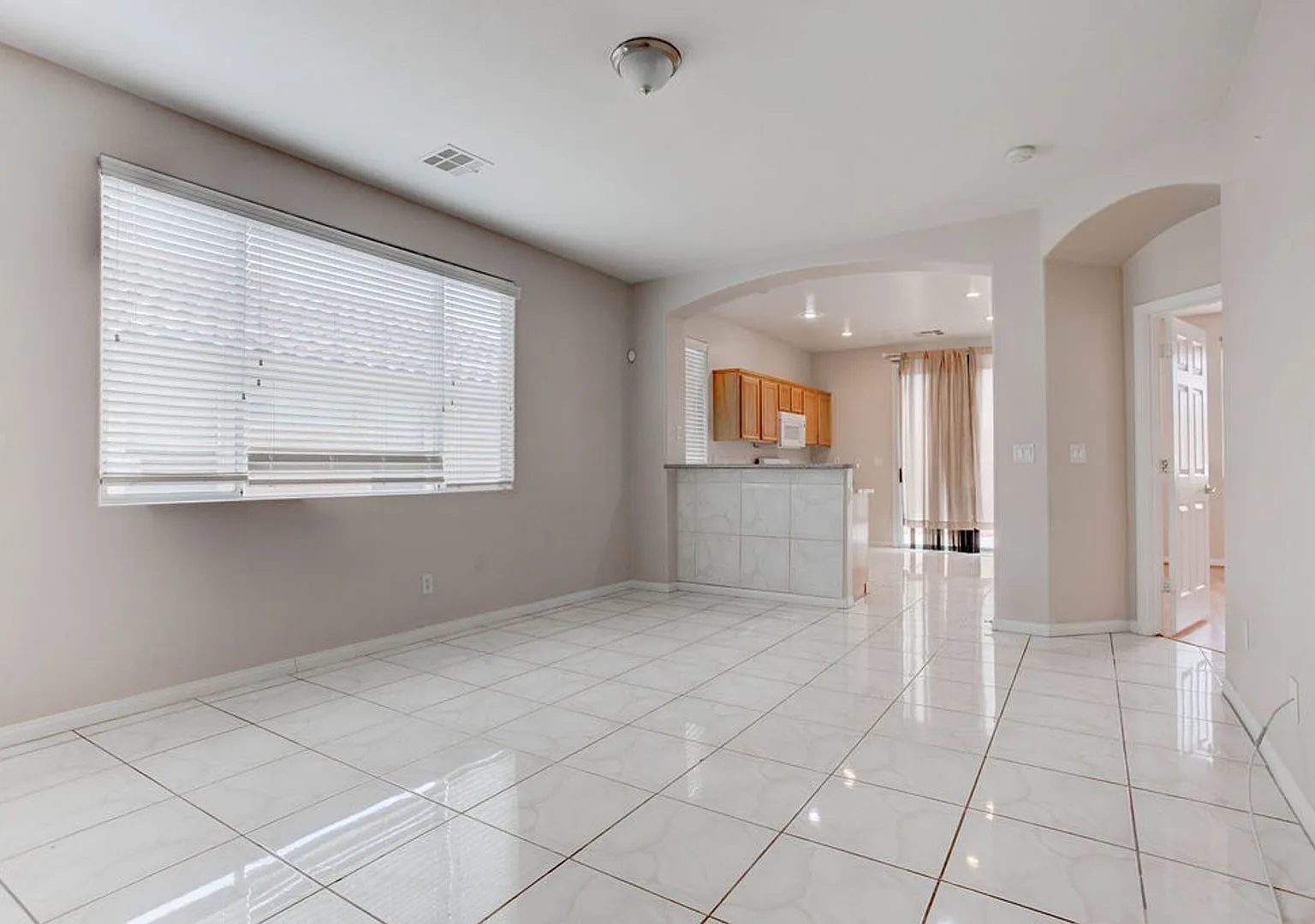 8473 Barossa Court, Las Vegas, NV 89117 — Photo 2