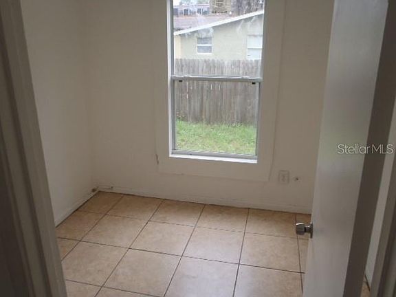 4th image of 2203 E Ida St