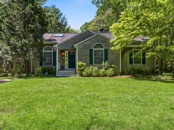 34 Waterhole Rd, East Hampton, NY 11937
