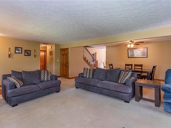 5th image of 9947 N Briarway Ln