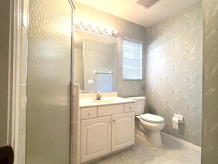 4118 NW 62nd Ave — Photo 9