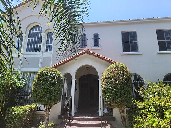 2nd image of 517 1/2 N Serrano Ave