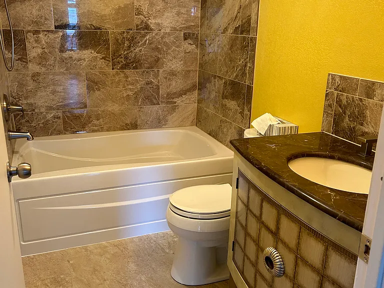 11303 E Jackson Ave #4 — Photo 2