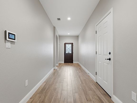 2nd image of 1311 RICKS CIR