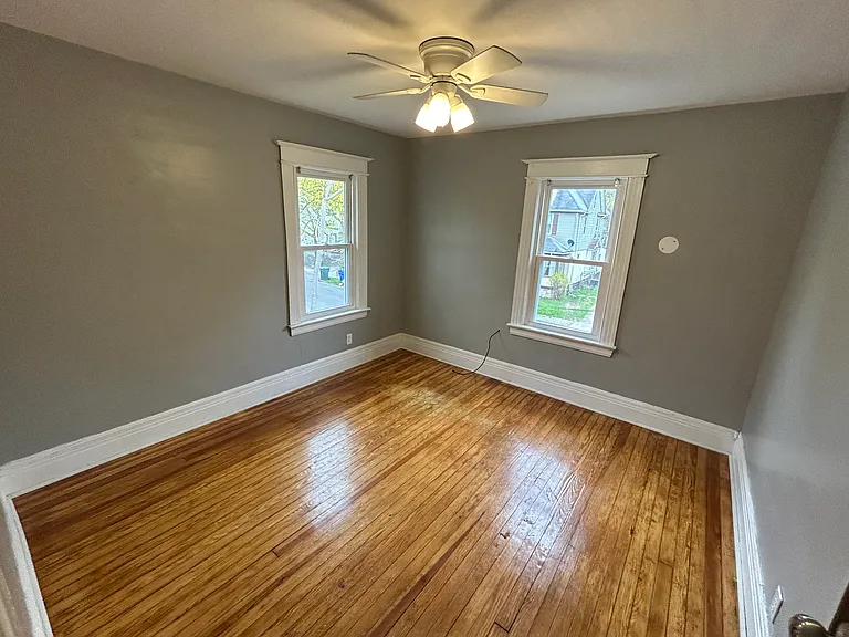 659 Seward St — Photo 14