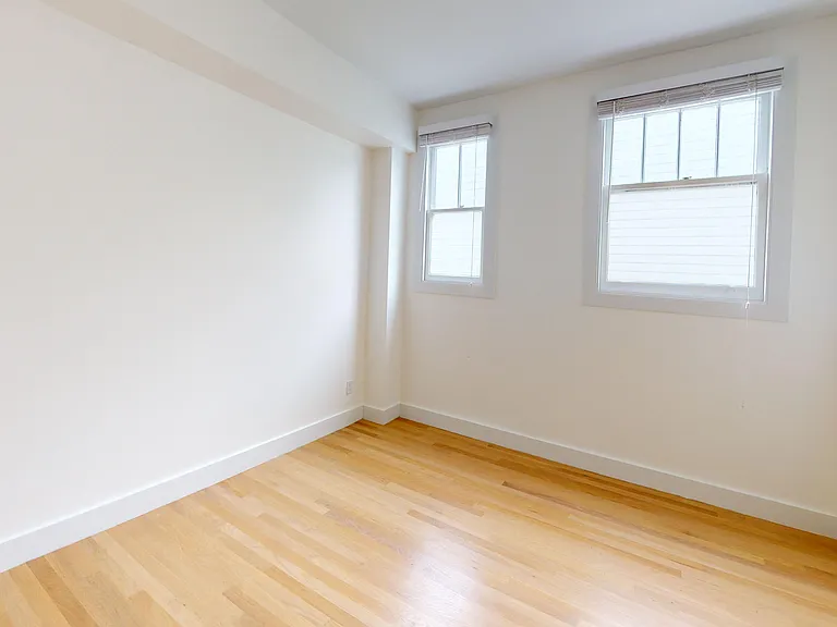 1290 Grove St — Photo 6
