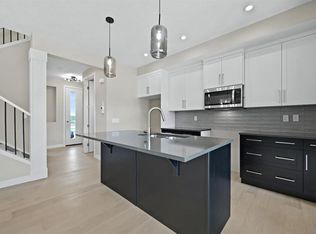 21 N Sora Gate SE, Calgary, AB T3S0M6