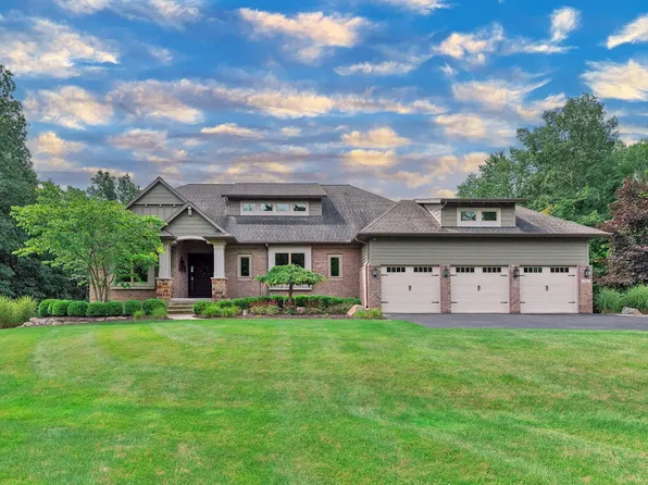 35 Monarch Ln, Okemos, MI 48864