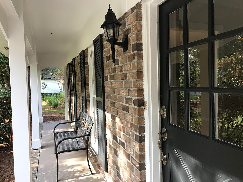 1st image of 1168 Parkway Dr