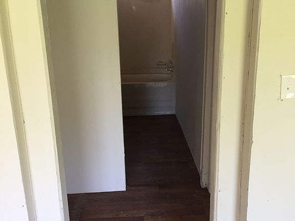 5th image of 90 Rock Springs Lake Dr