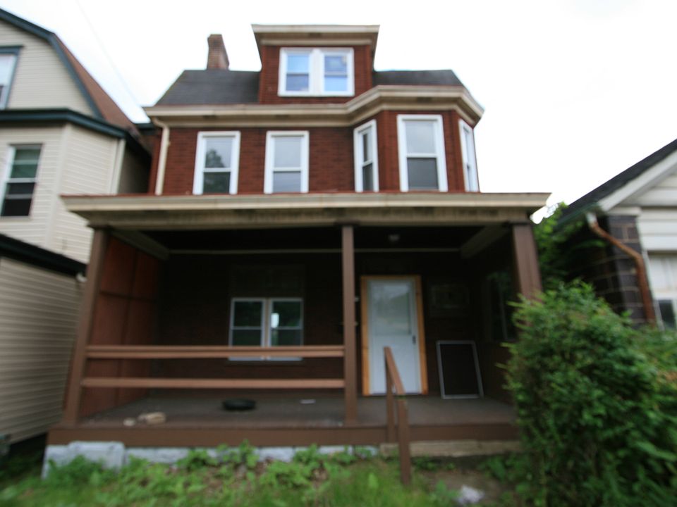 1st image of 1475 Steuben St