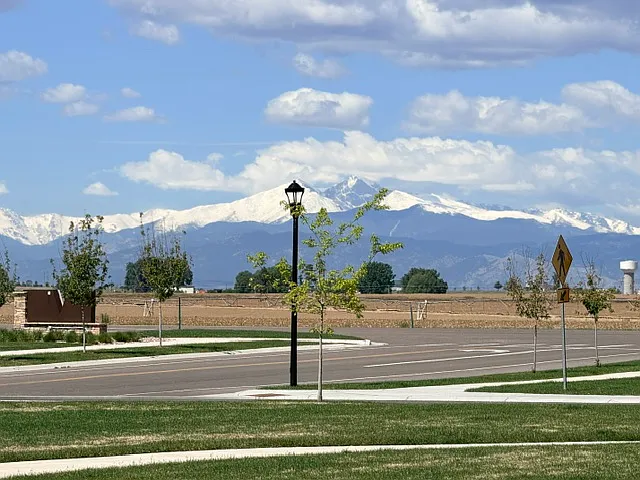 3 bed, 2788 sqft, $3,000 — Photo 2
