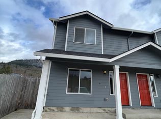 10 W 4th St, Anytown, OR 97452