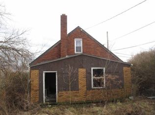1012 Chestnut St, Duquesne, PA 15110