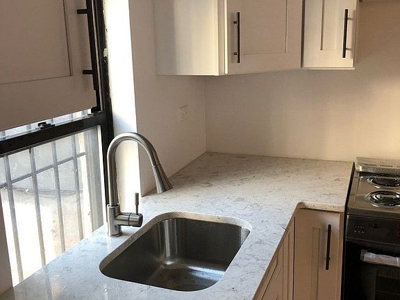 3rd image of 26 Avenue C #1/2