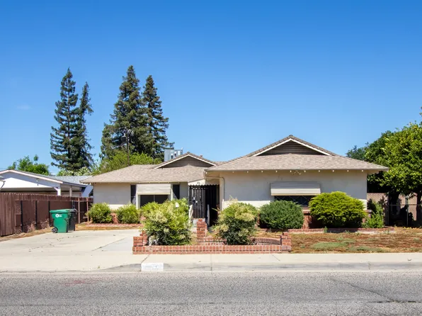 674 W Putnam Avenue, Porterville, CA 93257