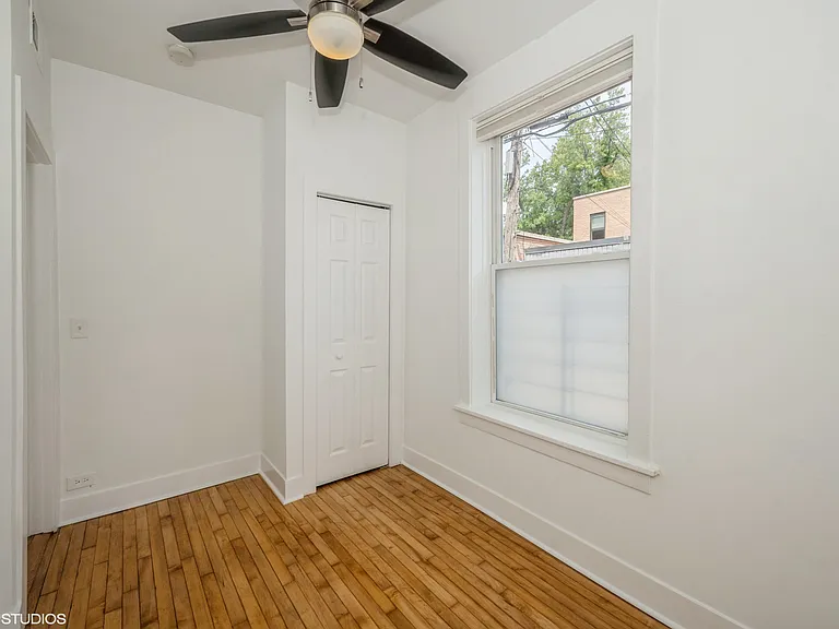 2045 N Winchester Ave #1F — Photo 7