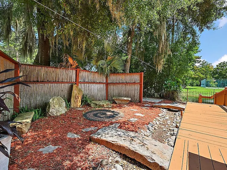 507 Lakeshore Dr — Photo 38