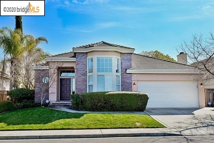 410 Jonathan Ridge Dr photo 1