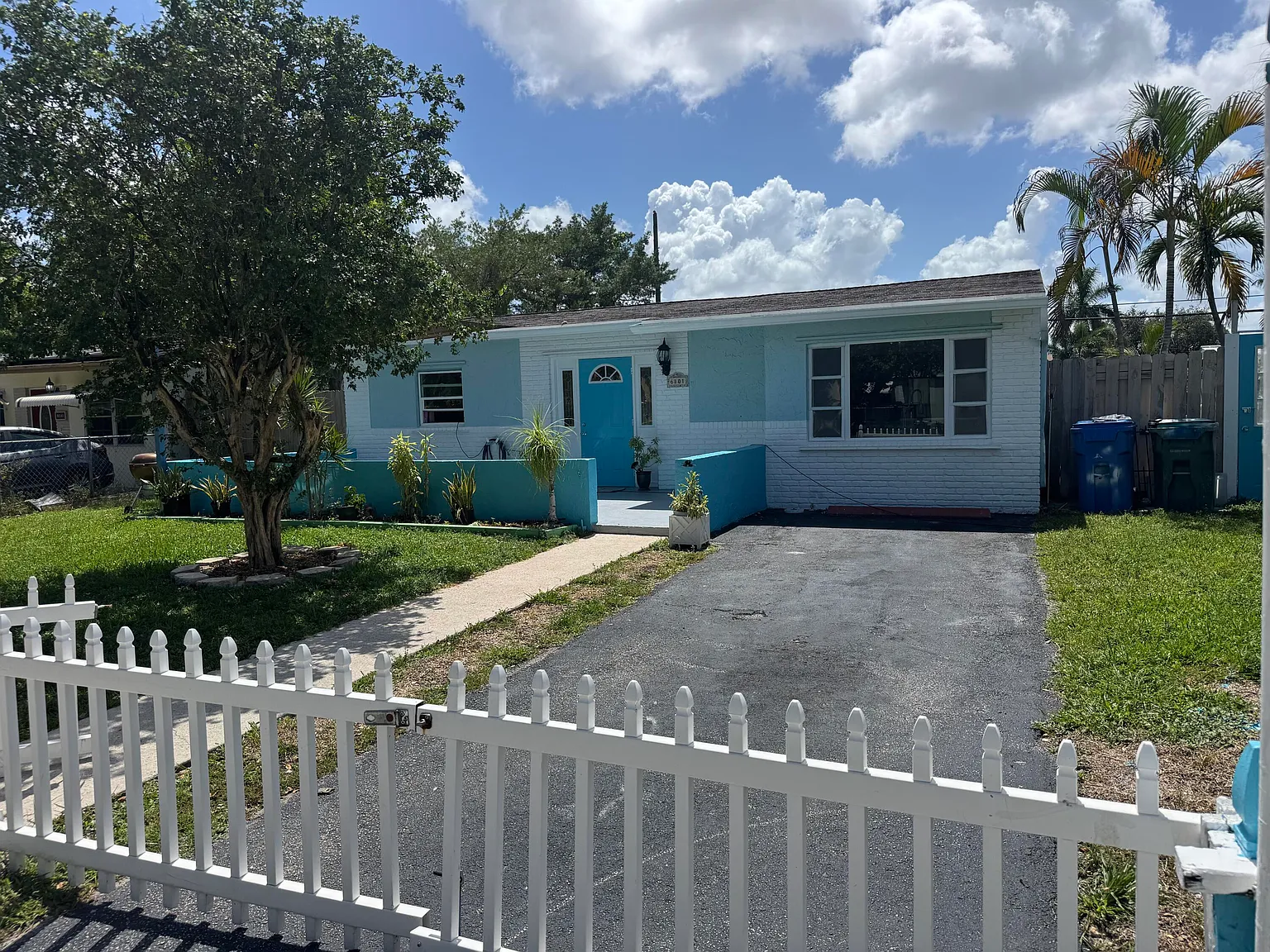3 bed, 1.0 bath, 980 sqft, $2,800 — Photo 2