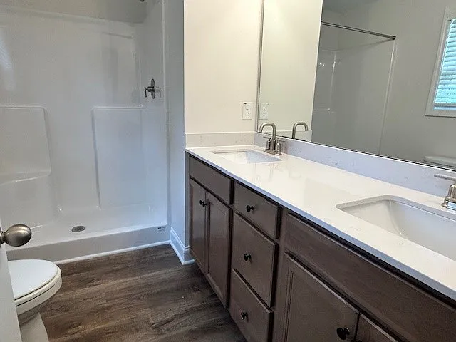 138 Favre St — Photo 8
