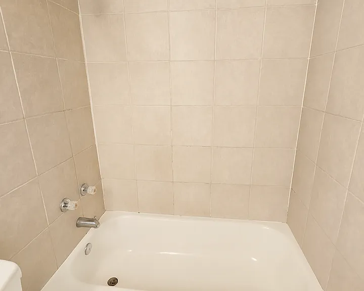 1151 NE 17th Ct — Photo 8
