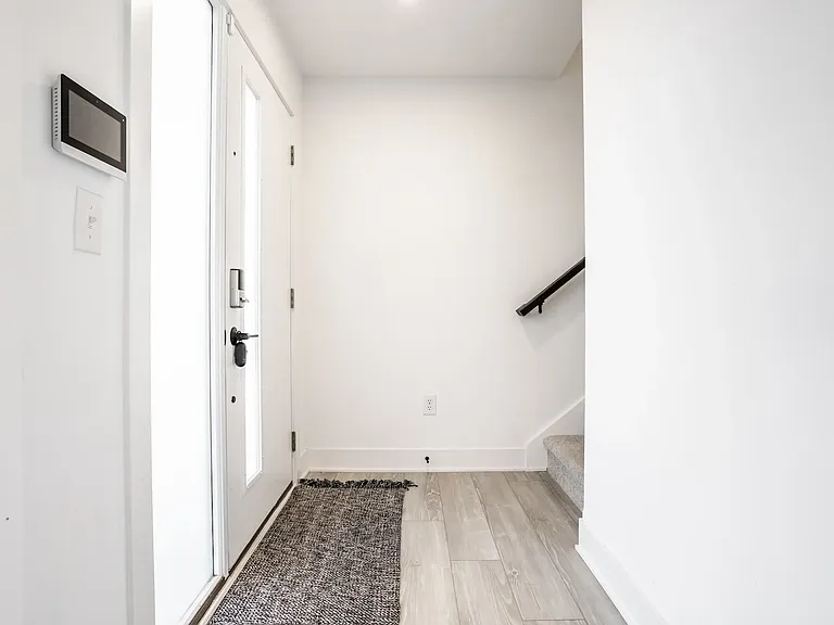 423 Leota St — Photo 20
