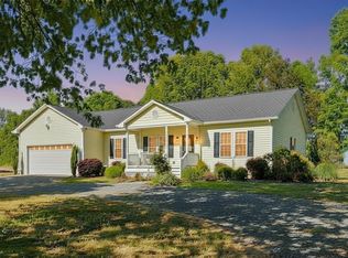 242 Lake Ridge Dr, Buffalo Junction, VA 24529