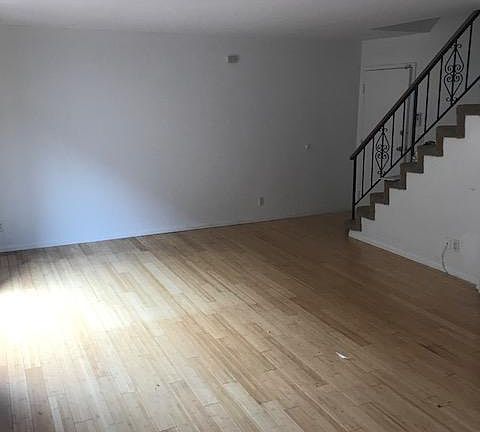 3rd image of 4031 McLaughlin Ave APT 7