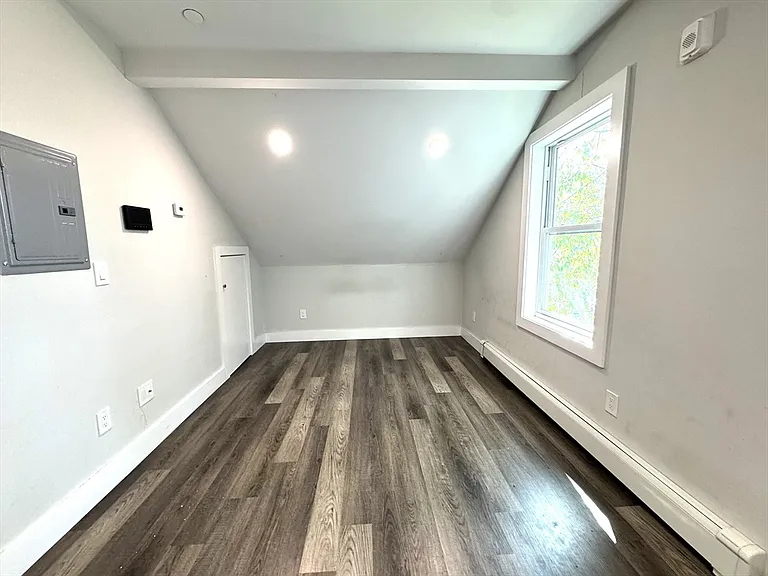 189 E Merrimack St #12 — Photo 3