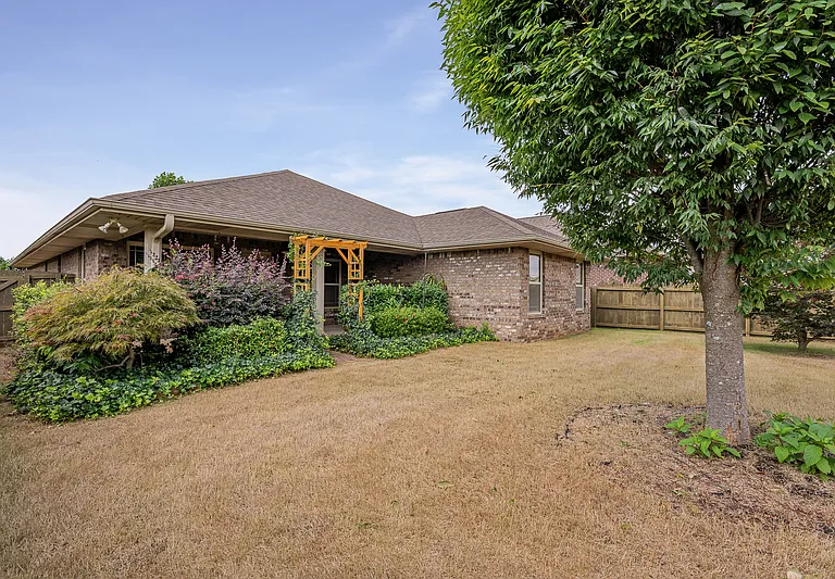323 Harbor Glen Dr SW — Photo 27